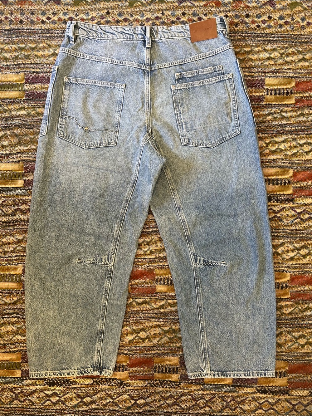 Free People We the Free Minimalist Moxie Barrel Jean Size 31 Light Wash - Picture 8 of 10